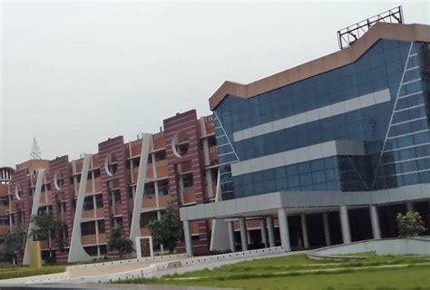 Vel Tech University: Course, Fee, Admission 2024, Ranking, .